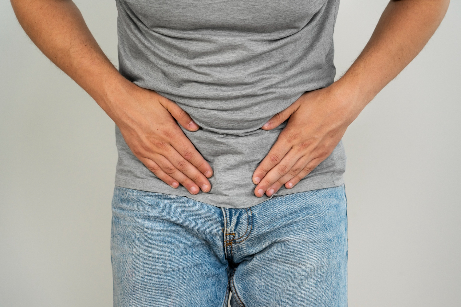 Nietrzymanie moczu u mężczyzn – diagnoza, leczenie i poprawa jakości życia